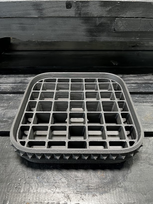 UKEZARA‘SQUARE STUDS‘ XL ブラック (クラックなし)